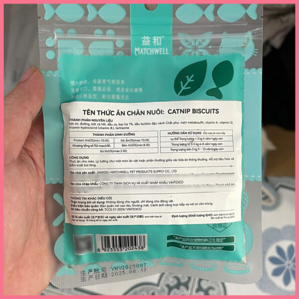 Bánh thưởng cá catnip cho mèo 1